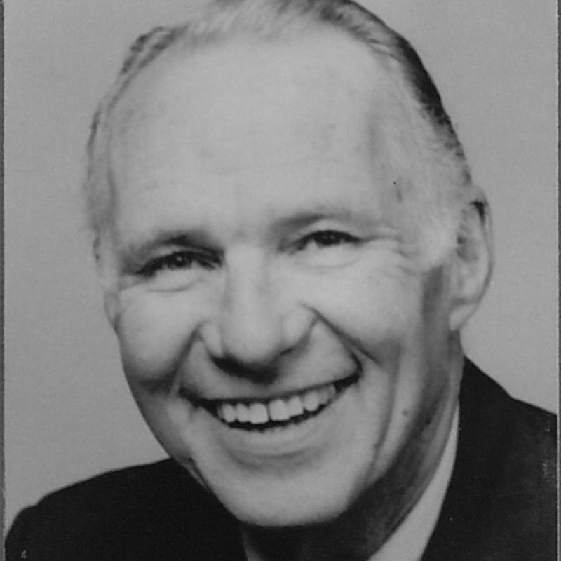 Hobart Burns